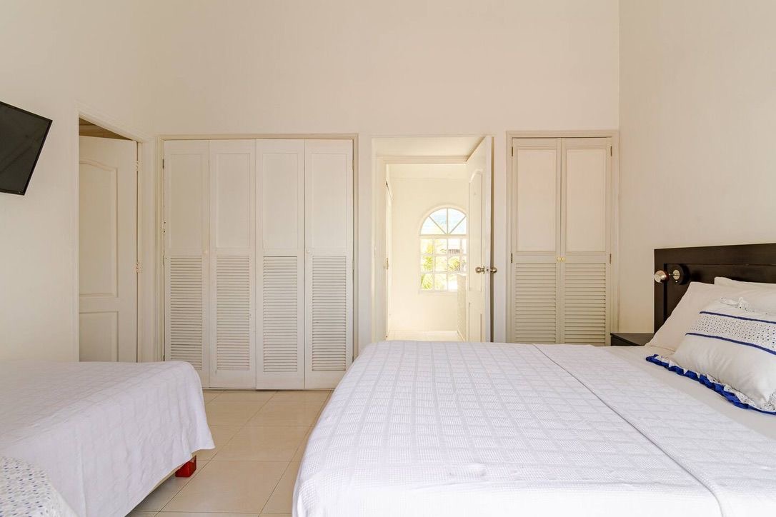 Cartagena, La Boquilla, Rare Beachfront townhouse for sale