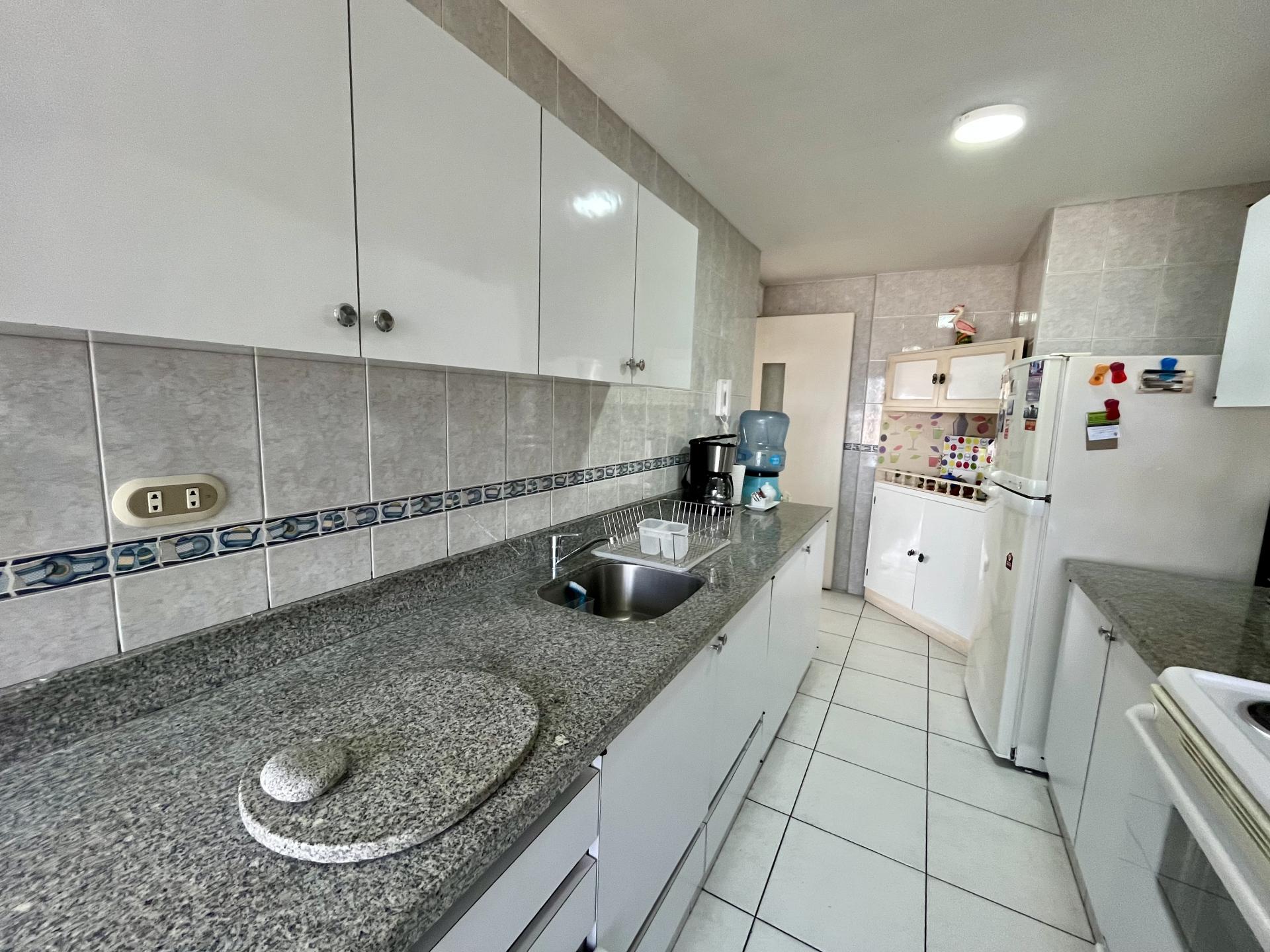 IMPRESIONANTE APARTAMENTO MIRAFLORES 3HAB 3BA FRENTE AL PARQUE KENNEDY