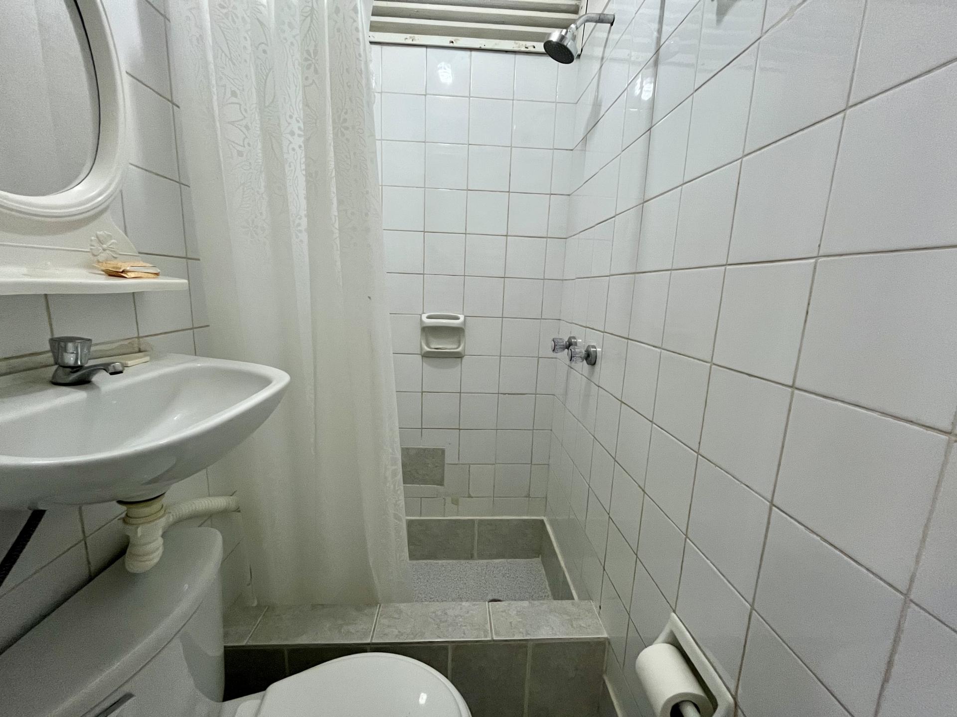 IMPRESIONANTE APARTAMENTO MIRAFLORES 3HAB 3BA FRENTE AL PARQUE KENNEDY