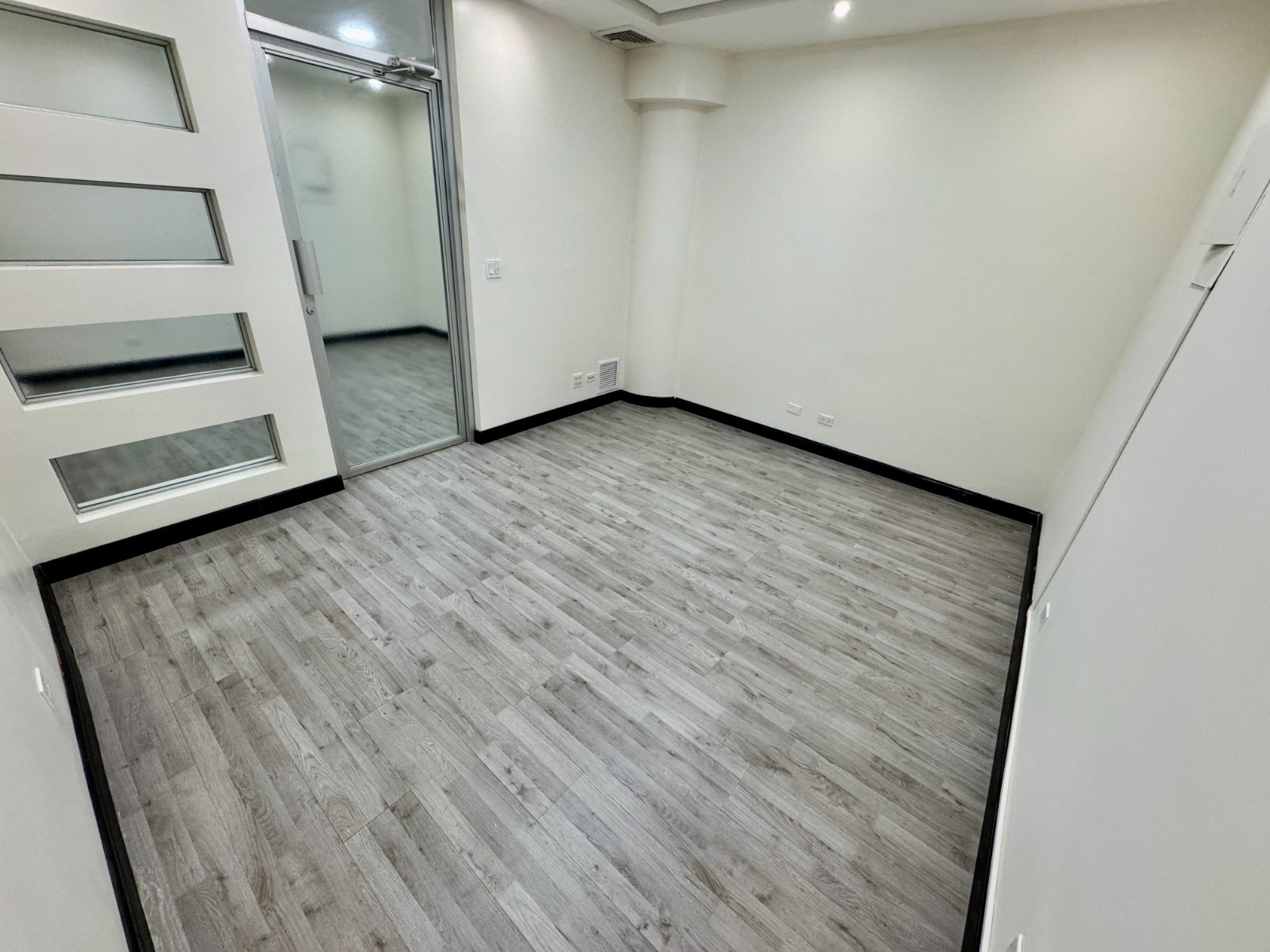 Oficina 31B para Equipo de Trabajo Plaza Paitilla Panamá