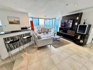 Apartamento%20Amoblado%20de%202%20Habitaciones%20en%20PH%20Riverside%20Costa%20del%20Este