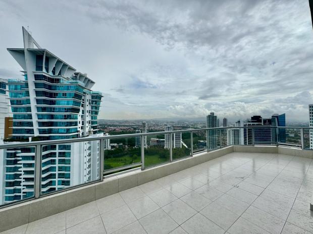Furnished 2 Bedroom Apartment at PH Riverside Costa del Este