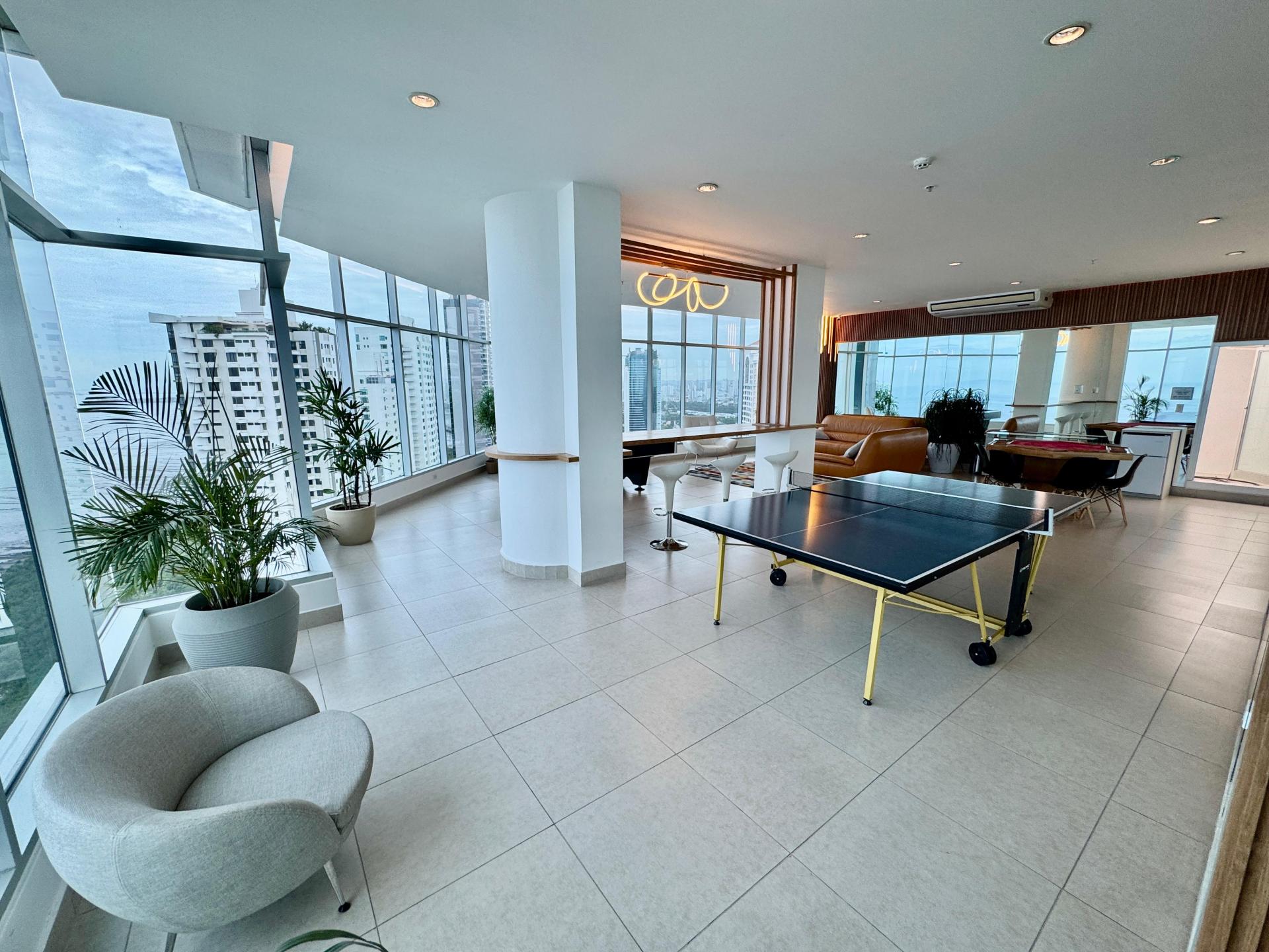 Apartamento Amoblado de 2 Habitaciones en PH Riverside Costa del Este