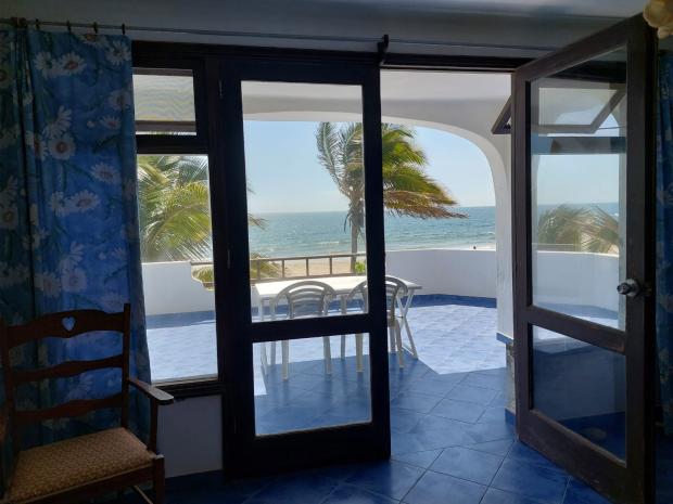 BEACHFRONT HOUSE MANCORA 4BED 3BATH WITH TERRACE POOL FOR SALE