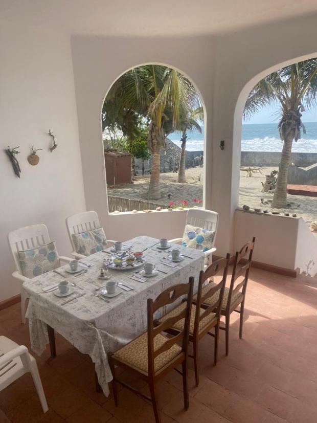BEACHFRONT HOUSE MANCORA 4BED 3BATH WITH TERRACE POOL FOR SALE