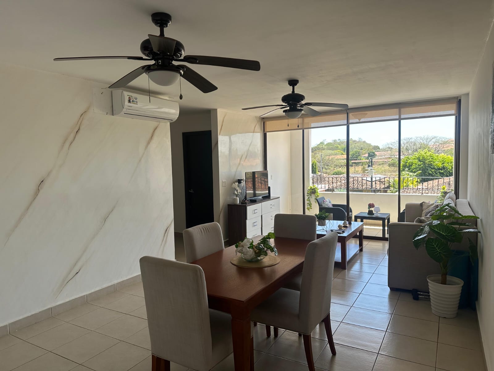 Apartamento Amoblado de 2 Habitaciones en PH Cubitá Chitré