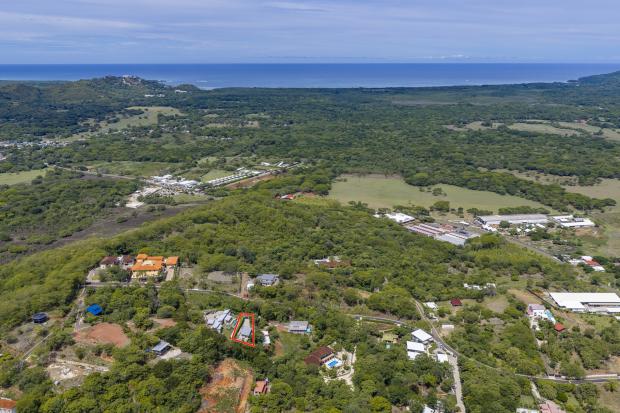 Modern 2 Bedroom, 2 bath home close to Beaches