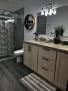Modern 2 Bedroom, 2 bath home close to Beaches