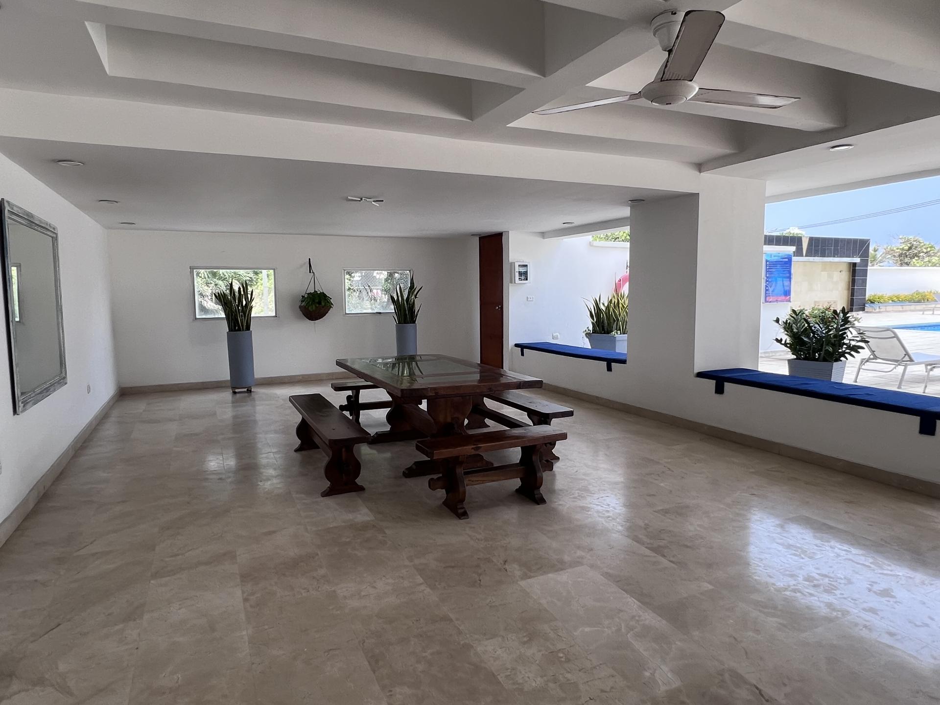 Cartagena, El Laguito Renovated 2 bedroom condo for sale
