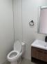 BUREAU 1202 AVEC SALLE DE BAINS PRIVÉE ET BAIES VITRÉES À RBS TOWER