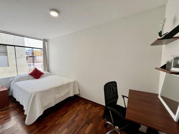 DEPARTAMENTO AMOBLADO 2HAB MIRAFLORES CERCA AL KENNEDY Y  LARCOMAR