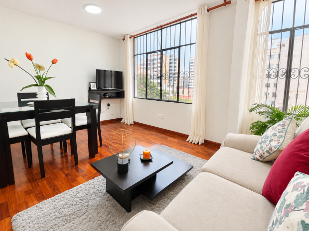 DEPARTAMENTO AMOBLADO 2HAB MIRAFLORES CERCA AL KENNEDY Y  LARCOMAR
