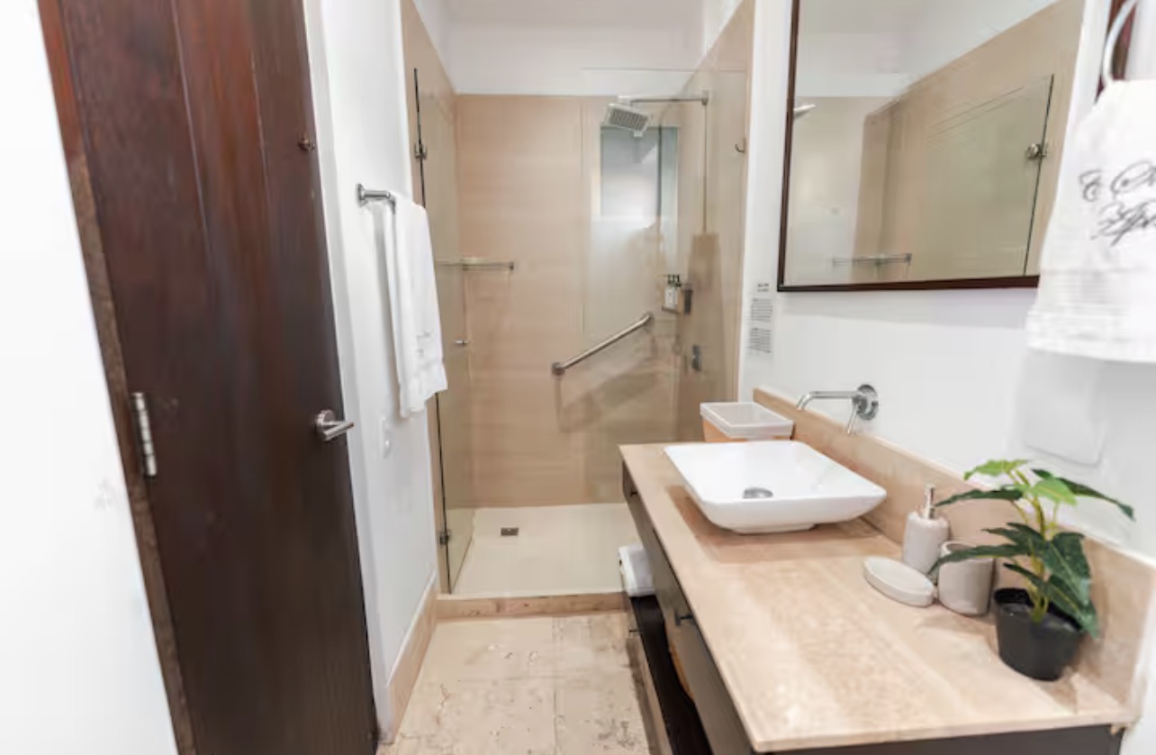 Cartagena Old City 3 bedroom hidden gem