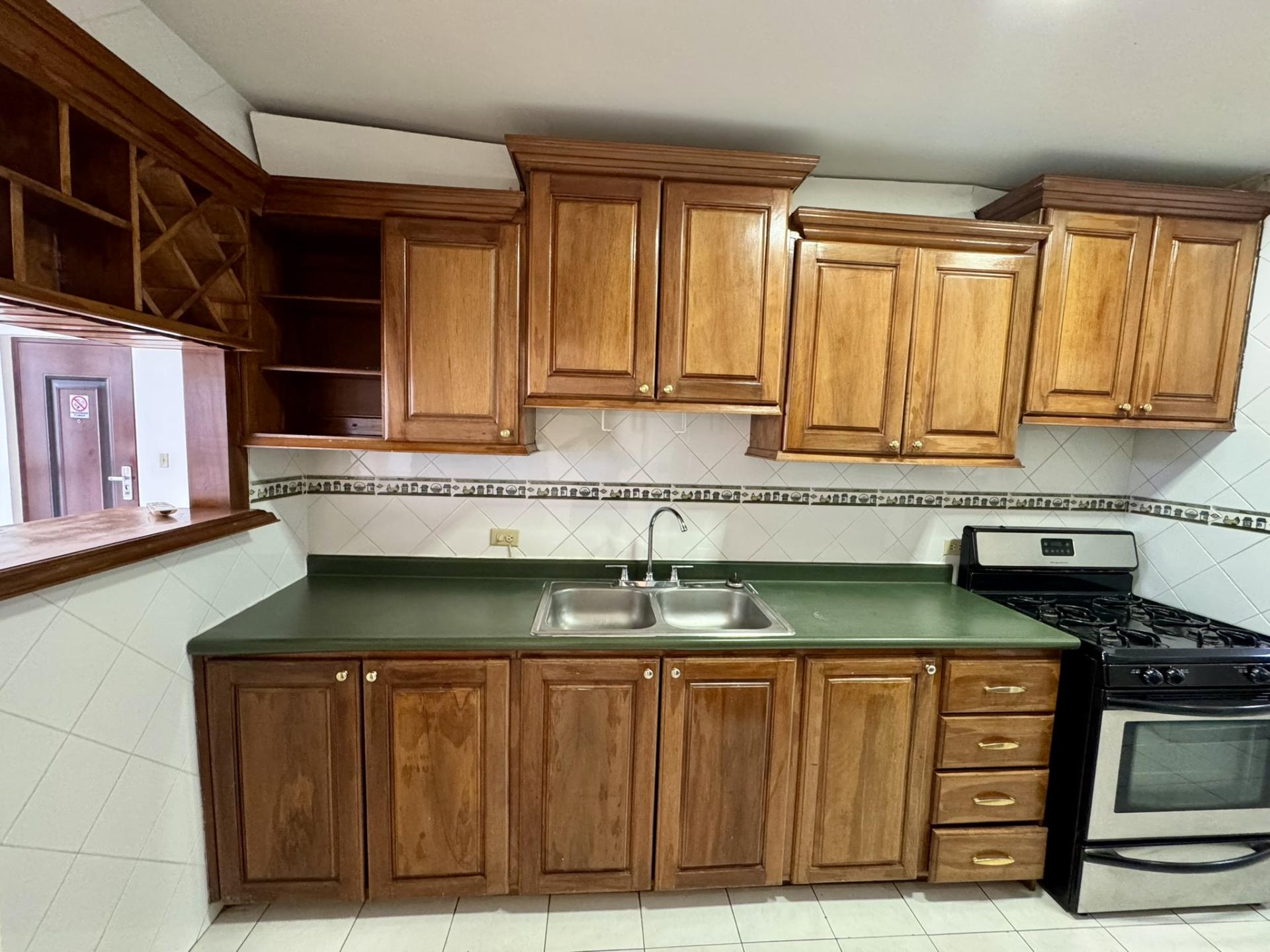 PANAMA CITY SAN FRANCISCO LOS PILARES 2 BDRM WITH SWIMMING POOL