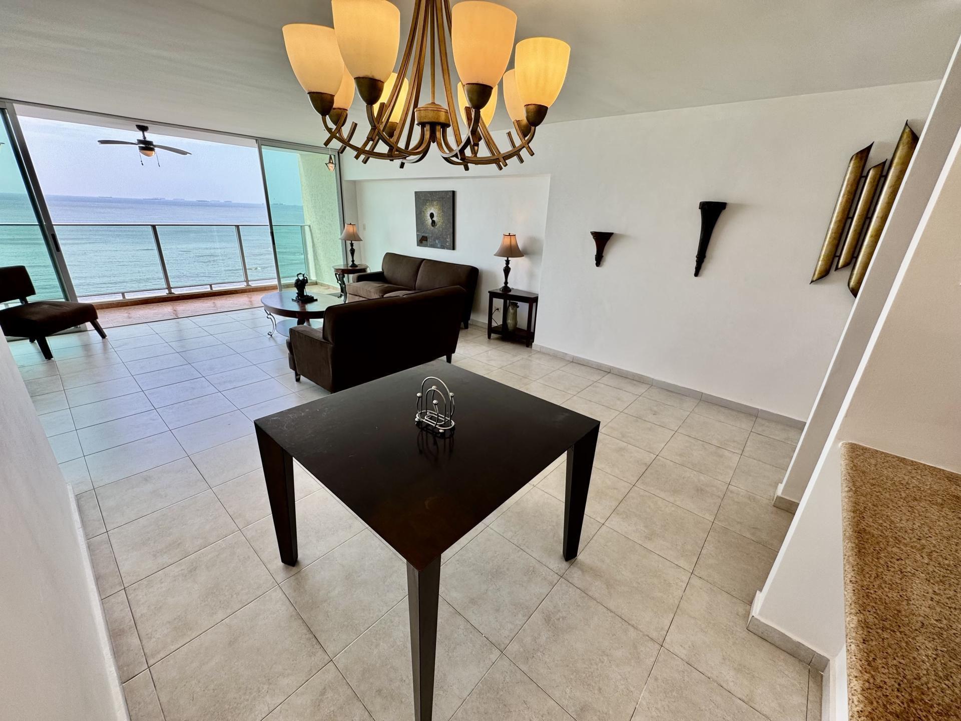 Apartamento de 3 Habitaciones con Vista al Mar en Alquiler en Terrawind San Francisco