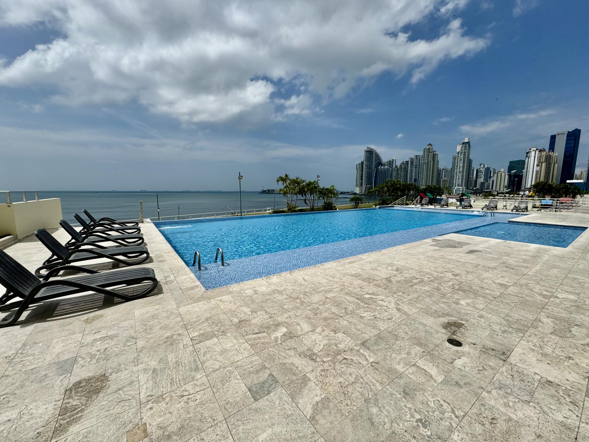 Apartamento de 3 Habitaciones con Vista al Mar en Alquiler en Terrawind San Francisco