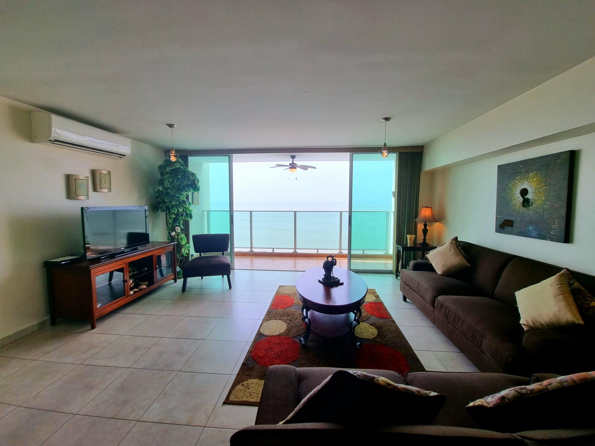 PANAMA CITY SAN FRANCISCO TERRAWIND 3 BDRM IN FRONT OF ATLAPA